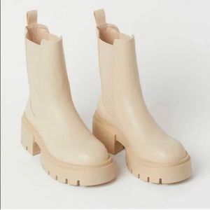 Brand New Never Used H&M Cream Chelsea Boots